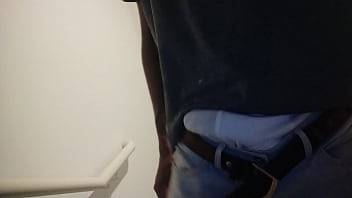 Bertemu Istri Orang Di Tangga Gedung