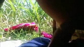 Gadis Desi Remaja Digencet Keras Di Tengah Hutan Liar