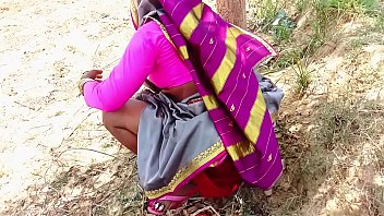 मेरी सास को खेत में जोरदार चोदा गया, उसका वीडियो अब हर जगह वायरल हो रहा है