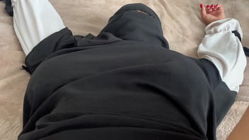 Pembantu Arab Bikin Klien Horny Dengan Memek Ketat Dan Toge Gede