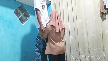 Murid Menggoyang Bu Guru Di Kelas Usai Jam Pelajaran