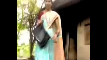 Gadis Desa Yang Menggoda