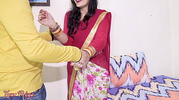 Desi Bhabhi Digigit Dalam-dalam Lalu Duburnya Dihajar Sampai Meraung-raung. Video Porno Hindi