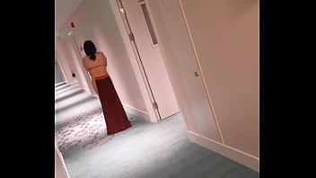 Budak Cina Digiring Majikannya Beijing Di Lorong Hotel