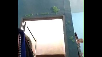 Gadis Indonesia Mandi Telanjang Di Depan Kamera