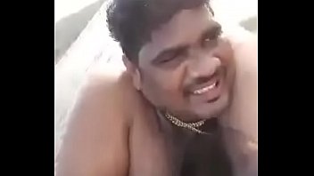 Pria Telugu Menjilati Memek Pasangannya, Nikmati Suara Erotisnya.