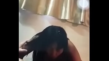 Tenggorokan Dalam Yang Memuaskan