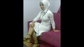 Gadis Berjilbab Turki Yang Menggoda