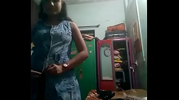 Adegan Mesra Aktris Tamil Dan Kekasihnya Bagian 2