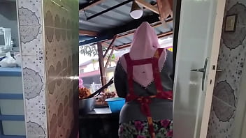Janda Muslim Indonesia Montok Dan Menggoda