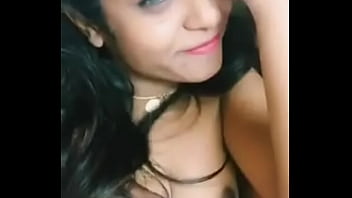 Istri Desi Yang Panas Digoyang Suami