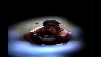Pembantu Tamil Telanjang Di Kamar Mandi