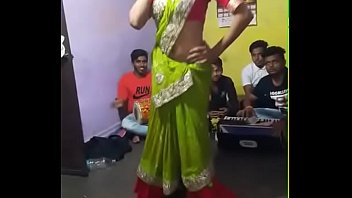 Tante Desi Yang Menggoda