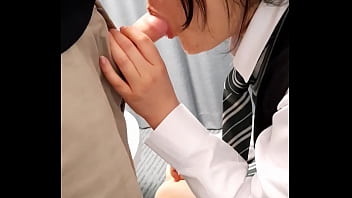 Budak Cina Di Beijing Menghisap Kontol Bule Dengan Penuh Nafsu
