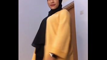 Goyang Hijab Menggoda