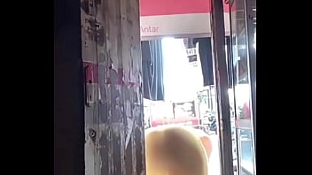 Tak Tahan Lagi, Saat Jemur Baju Malah Digoda Dan Diajak Bercinta