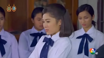 Pemukulan Pantat Yang Menggairahkan Dari Wanita Asia Korea Dan Jepang