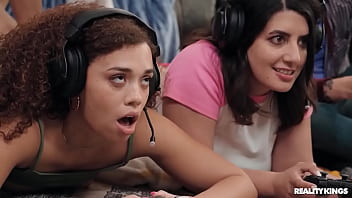 Mode Kerjasama Untuk Gamer Cewek Yang Ingin Bercinta Di Dunia Nyata