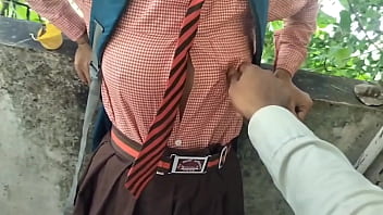 Video Mesum Di Luar Ruangan Dengan Remaja Desa Lokal India Yang Cantik, Siswi Sekolah Mms