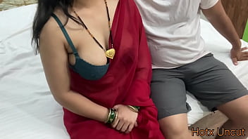 Divya Bhabhi Digoda Dan Digituin Sama Temen Suaminya