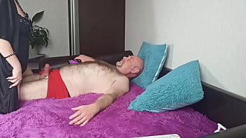 Aku Pengen Ngentot Ibu Tiriku Yang Sange Abis! Pengen Gw Colok Mulut Sama Anusnya Sambil Ayah Tiriku Ngewe Dia!