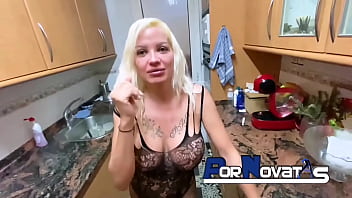 Madre Spanyol Yang Ketahuan Di Dapur Sama Kontol Gede Spanyol, Victor Bloom